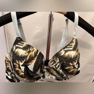 Victoria's Secret Black and Cream Feather Print Bra